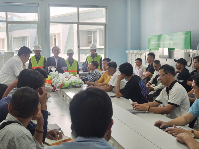 Khám phá lớp học đặc biệt trên nóc nhà - Ảnh 1.