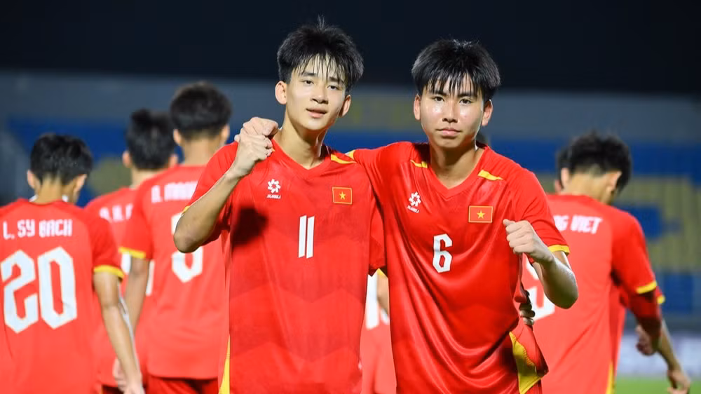 Les joueurs vietnamiens U17 célèbrent un but. (Photo : VFF)