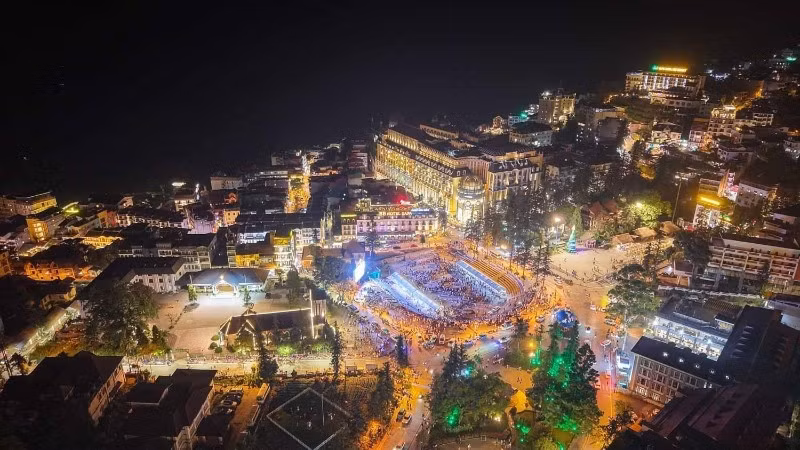 Blick auf den Hauptplatz (Stadtteil Sapa). (Foto: HOANG HIEU/VNA)