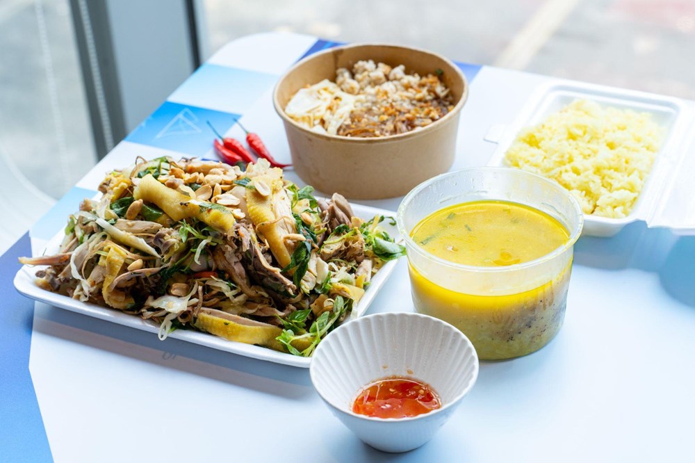 3 เมนูข้าวไก่รสชาติกลมกล่อม เหมาะสำหรับวันที่คุณไม่รู้จะกินอะไรดี - ภาพที่ 1