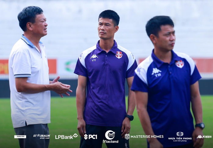 CLB Hải Phòng bất ngờ thay HLV trưởng - Ảnh 2.
