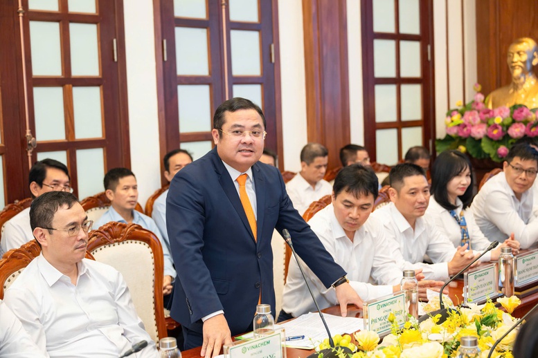 Vinachem menyumbang kepada promosi diplomasi ekonomi - Foto 2. Vinachem góp phần đẩy mạnh ngoại giao kinh tế- Ảnh 2.