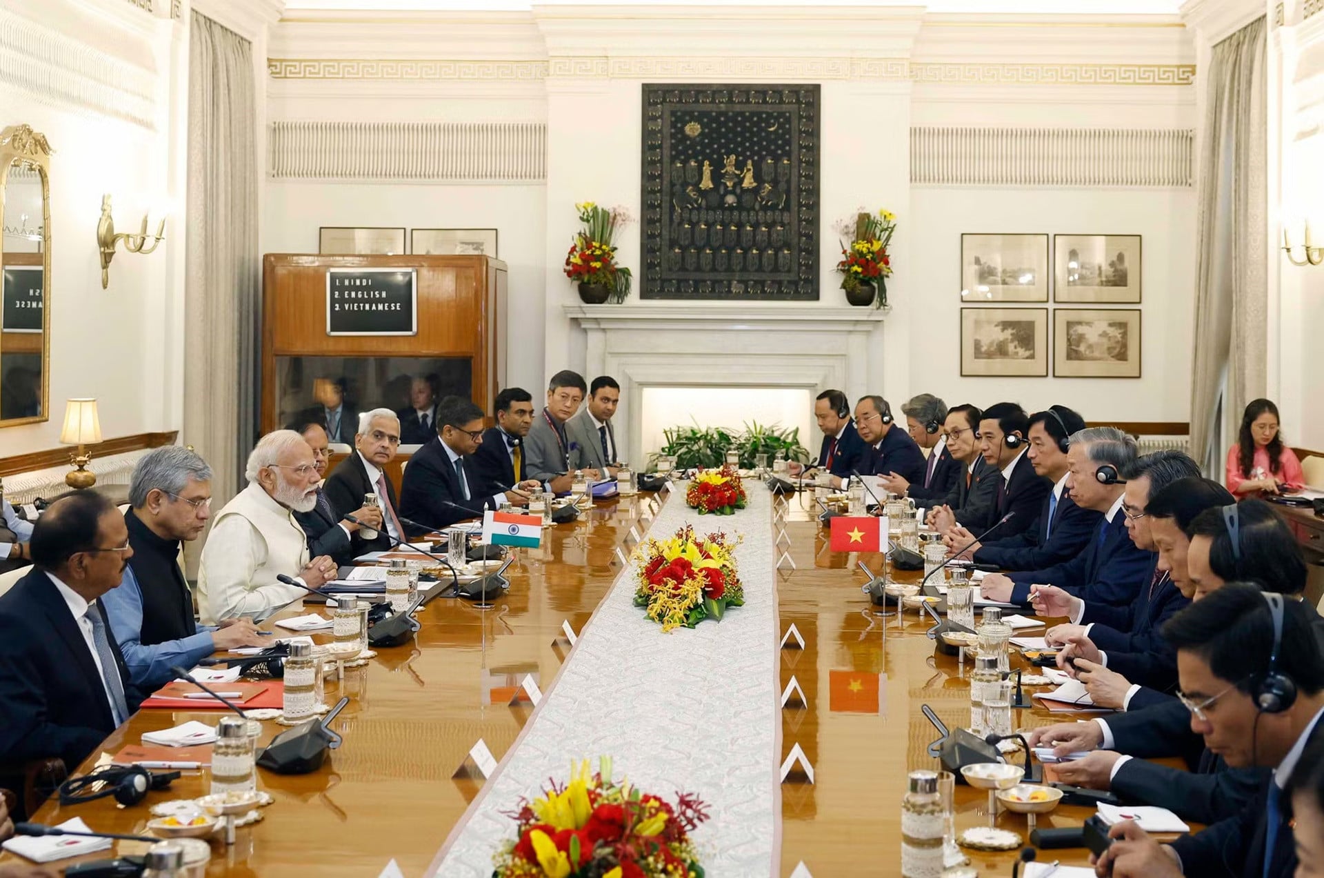 vna potal tong bi thu chu tich nuoc to lam hoi dam voi thu tuong an do narendra modi 8744141.jpg