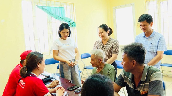 «ការអប់រំអក្ខរកម្មឌីជីថលសម្រាប់មហាជន» កំពុងរីករាលដាលយ៉ាងខ្លាំងពីកម្រិតមូលដ្ឋាន - រូបថតទី 2។ “Bình dân học vụ số” lan tỏa mạnh từ cơ sở- Ảnh 2.