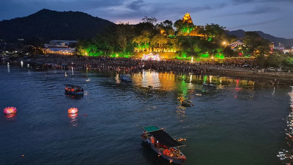 Khanh Hoa: Ceremonia otwarcia festiwalu Po Nagar Cham Towers 2026 – zdjęcie 4