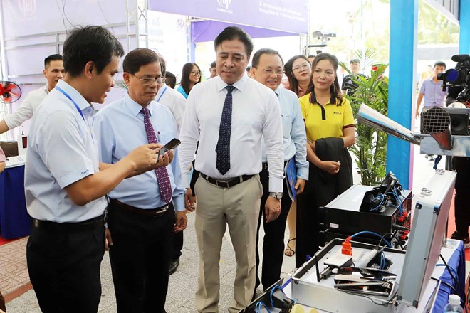 Đến năm 2030, người dân Huế có thể truy cập cáp quang tốc độ 1Gb/s- Ảnh 1.