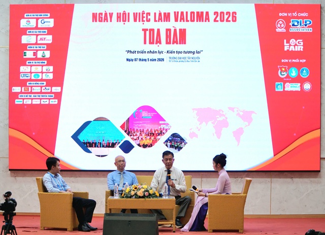Kiến tạo cho sinh viên về ngành logistics nghìn tỉ - Ảnh 2.