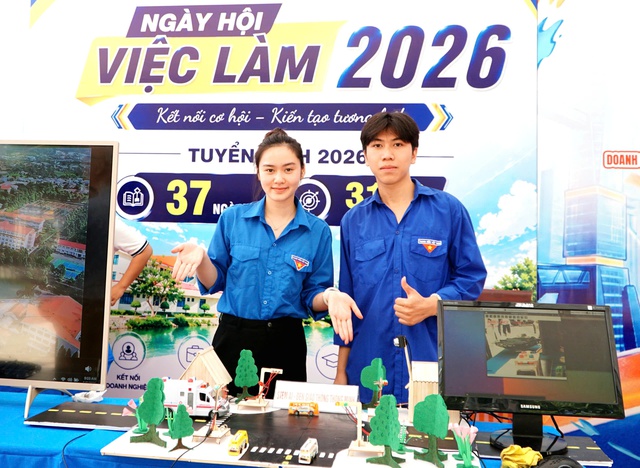 Kiến tạo cho sinh viên về ngành logistics nghìn tỉ - Ảnh 3.