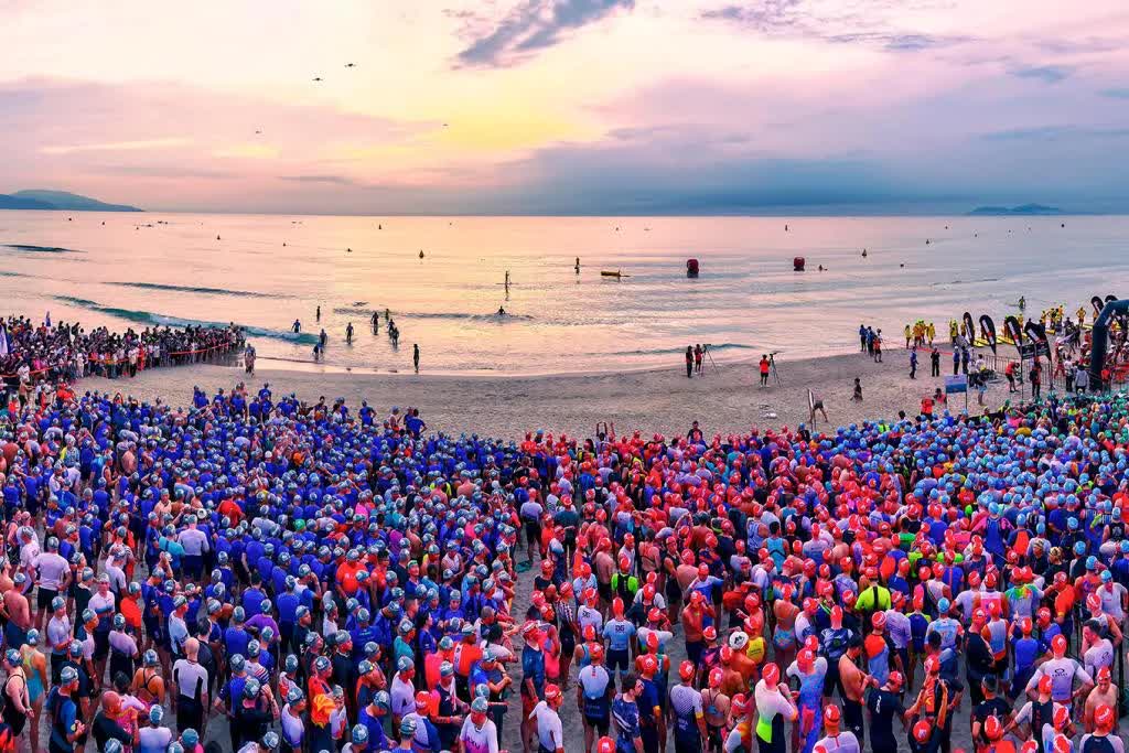 Da Nang hosts IRONMAN 140.6 for the first time: 'Steel Race Track ...