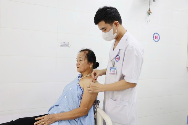 Đau kéo dài sau Zona: Biến chứng không nên xem nhẹ- Ảnh 1.