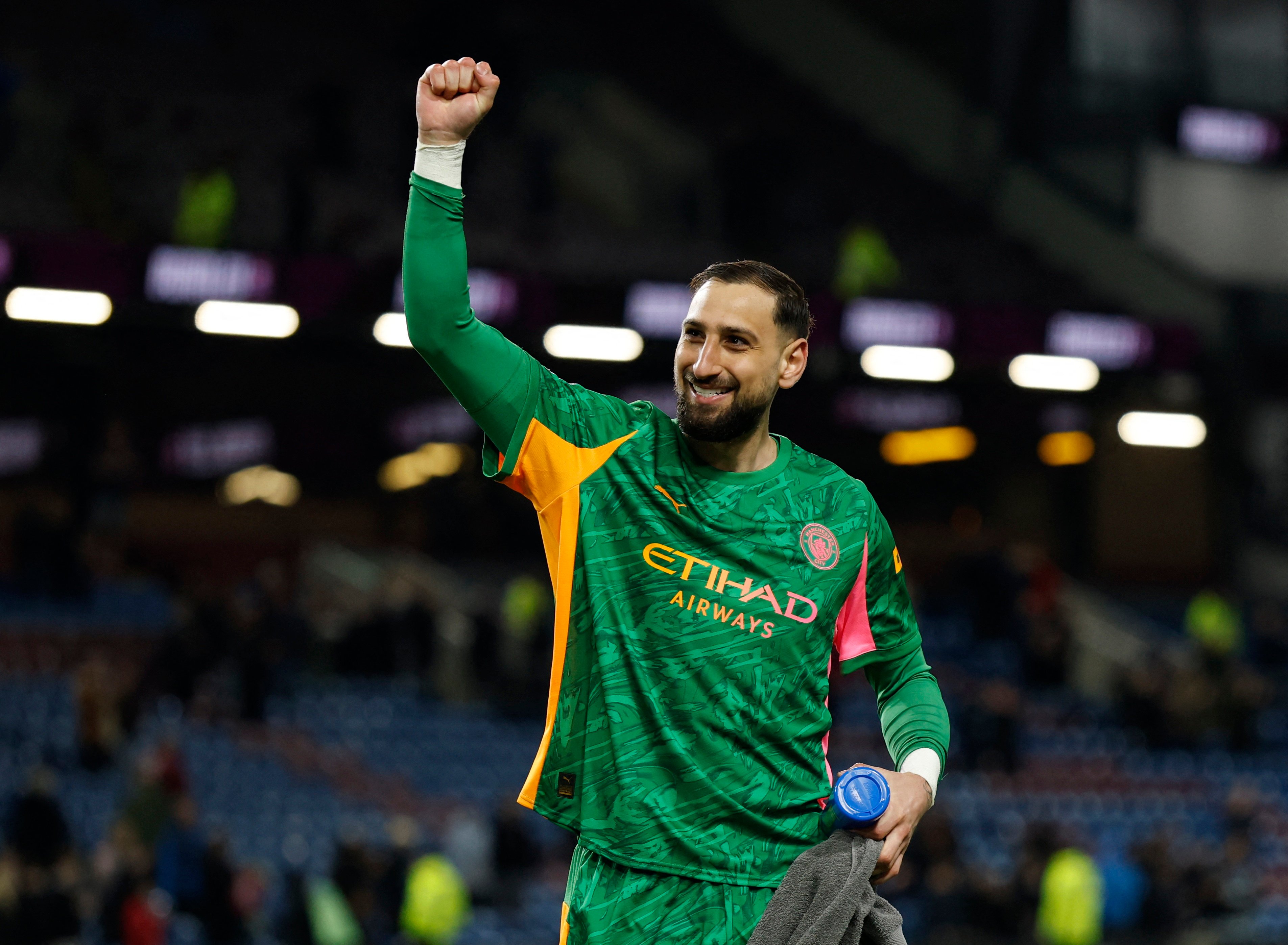 Foto de Courtois 3 courtois anh 3