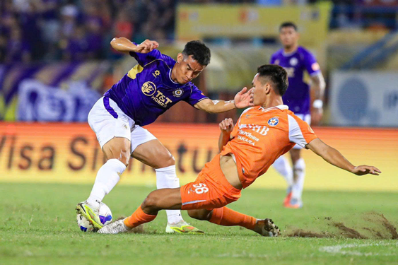 Hanoi FC is in contention for a top 3 spot - Photo 1. CLB Hà Nội đua tốp 3 - Ảnh 1.