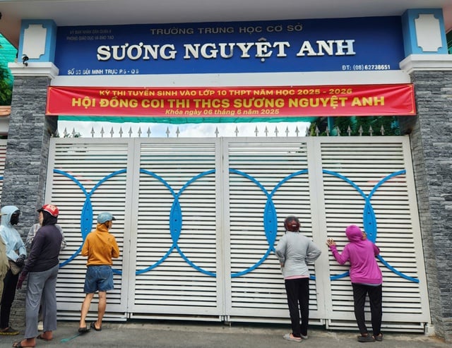 Có thể giảm áp lực vào lớp 10 công lập hay không ? - Ảnh 2.