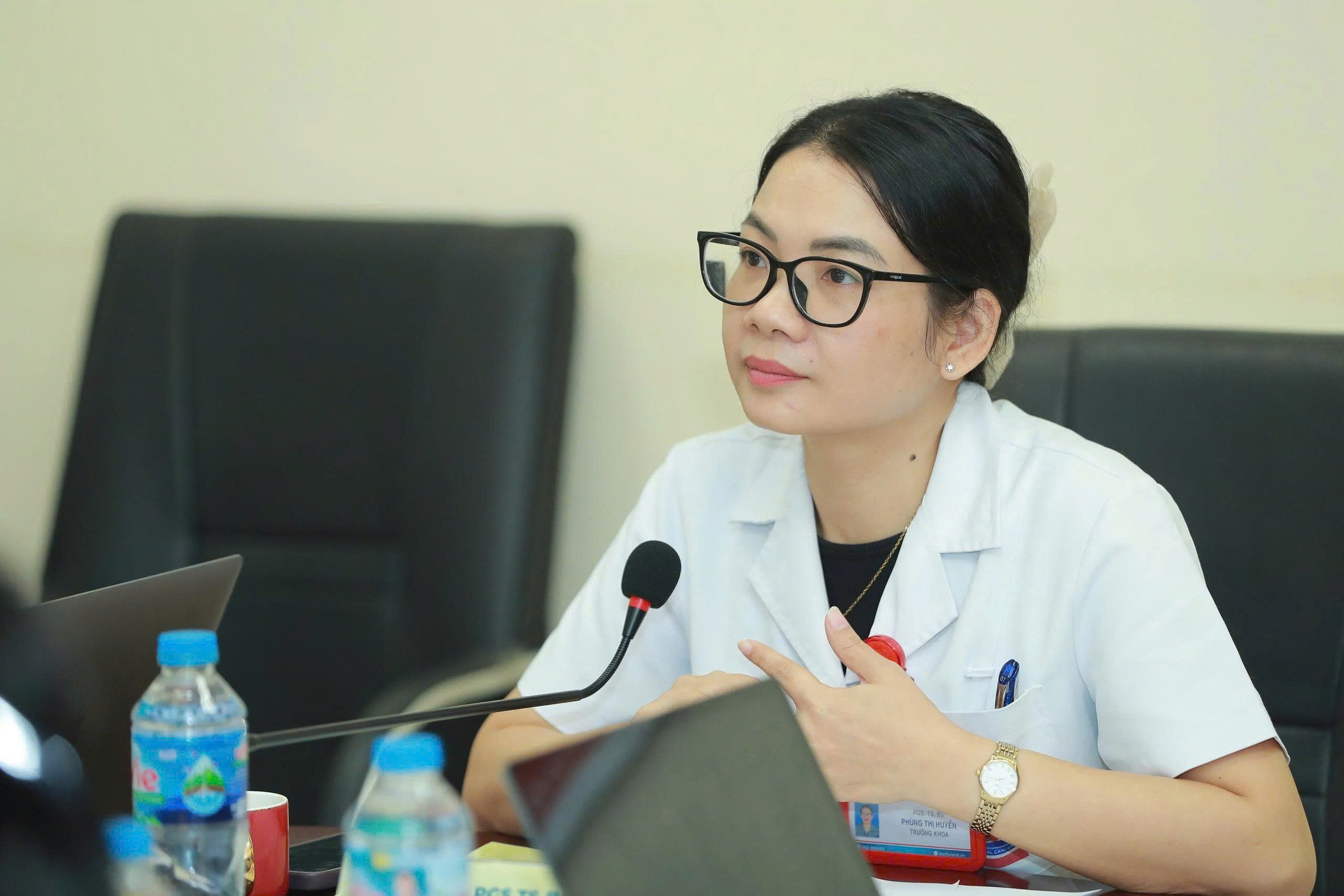 Khoảng 7% ung thư buồng trứng có tính chất gia đình- Ảnh 2.