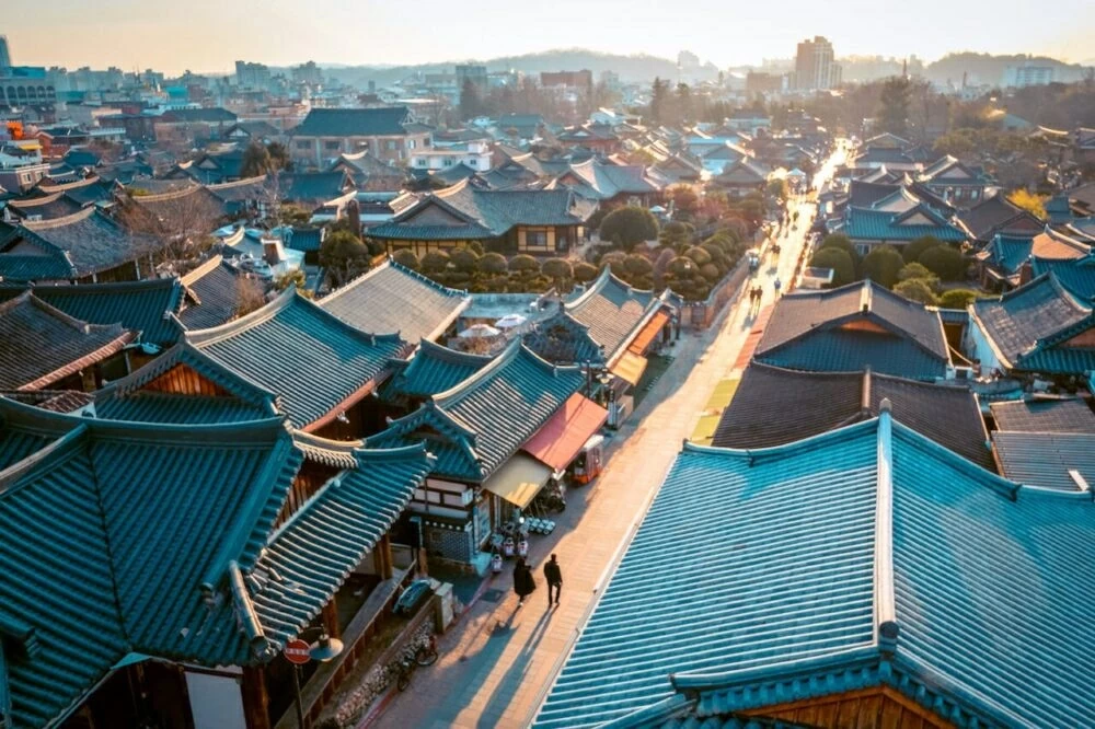 شماره ۱۸، شماره ۱۰. میراث در جریان اقتصاد شهری. 10 số 18. Di sản trong dòng chảy kinh tế đô thị
