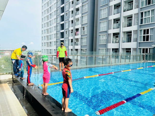 TP.HCM cấp tập phòng chống đuối nước cho học sinh - Ảnh 2.