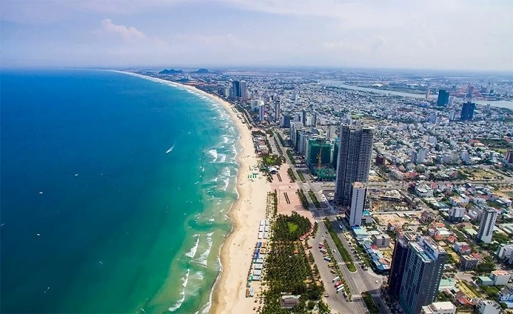 Da Nang er blevet kåret som en af de mest attraktive destinationer i Asien denne sommer. Đà Nẵng lọt danh sách những điểm đến hấp dẫn nhất châu Á trong mùa Hè này