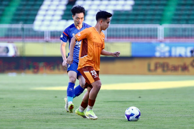 CLB Hoàng Anh Gia Lai thua bạc nhược trên sân nhà - Ảnh 4.