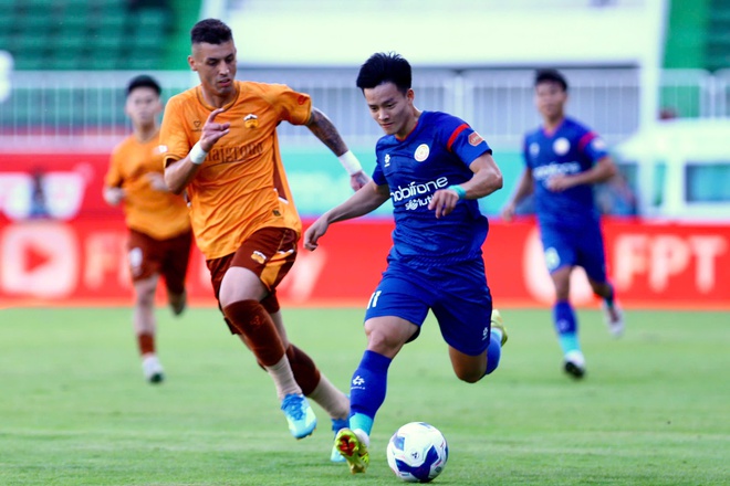 CLB Hoàng Anh Gia Lai thua bạc nhược trên sân nhà - Ảnh 16.
