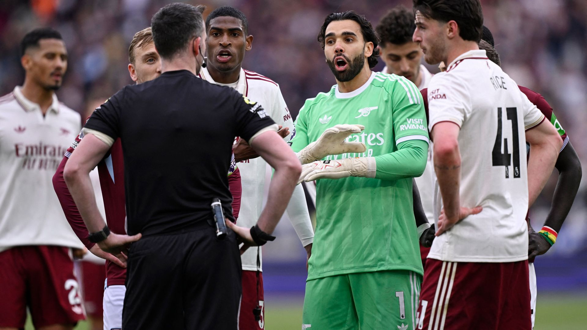 resources_premierleague_pulselive_com 2026 05 10T173139Z_1340858011_UP1EM5A1COPQL_RTRMADP_3_SOCCER ENGLAND WHU ARS (1).jpg