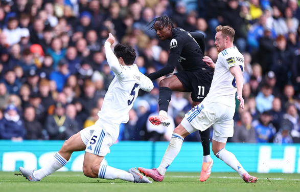Tottenham phải chật vật trụ hạng - Ảnh 1.