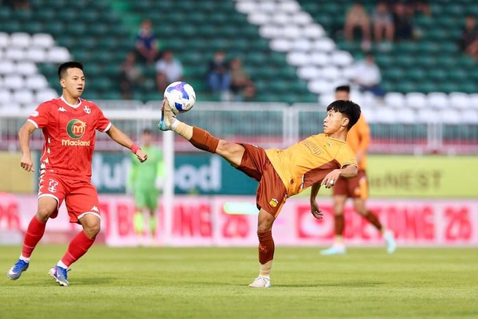HAGL hụt chiến thắng trên sân nhà - Ảnh 9.