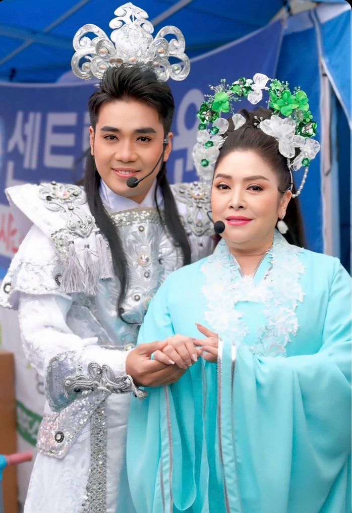 Phan Nhật Khánh lưu diễn Hàn Quốc được kiều bào yêu mến - Ảnh 1.