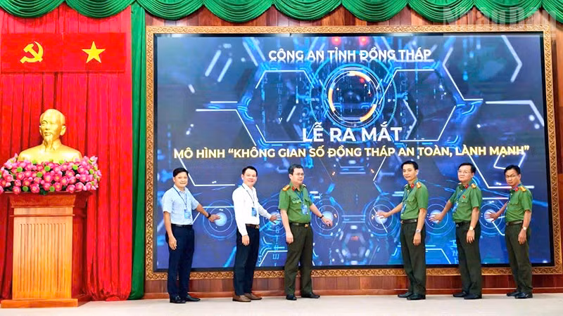 Policie v Dong Thap spouští model „Bezpečný a zdravý digitální prostor v Dong Thap“.