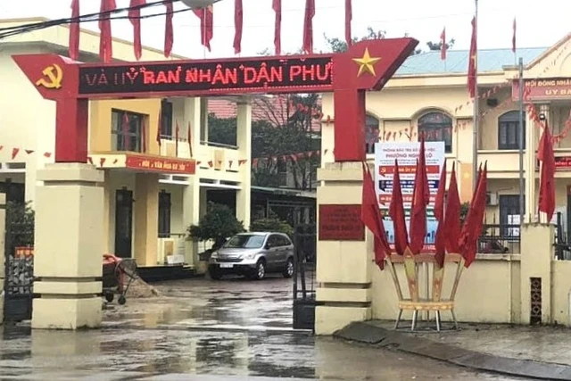 Trụ sở UBND phường Nghĩa Lộ.