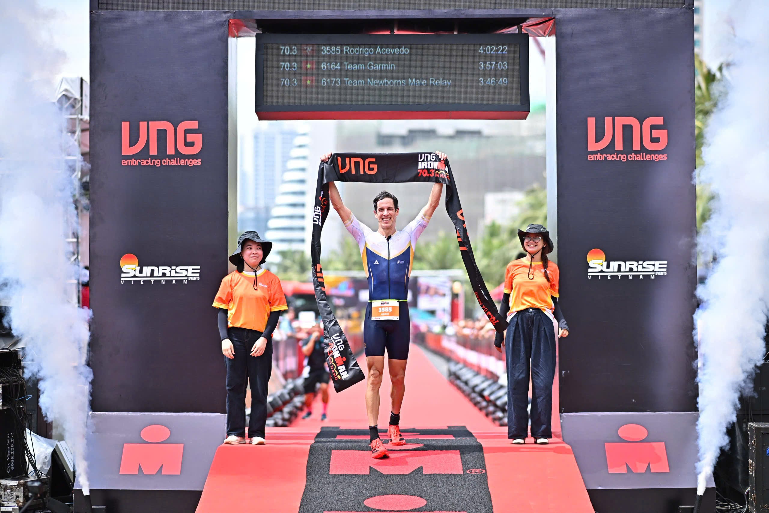 Da Nang memecut dengan perlumbaan IRONMAN sepenuh masa - Foto 2. Đà Nẵng bứt tốc cùng IRONMAN toàn phần- Ảnh 2.