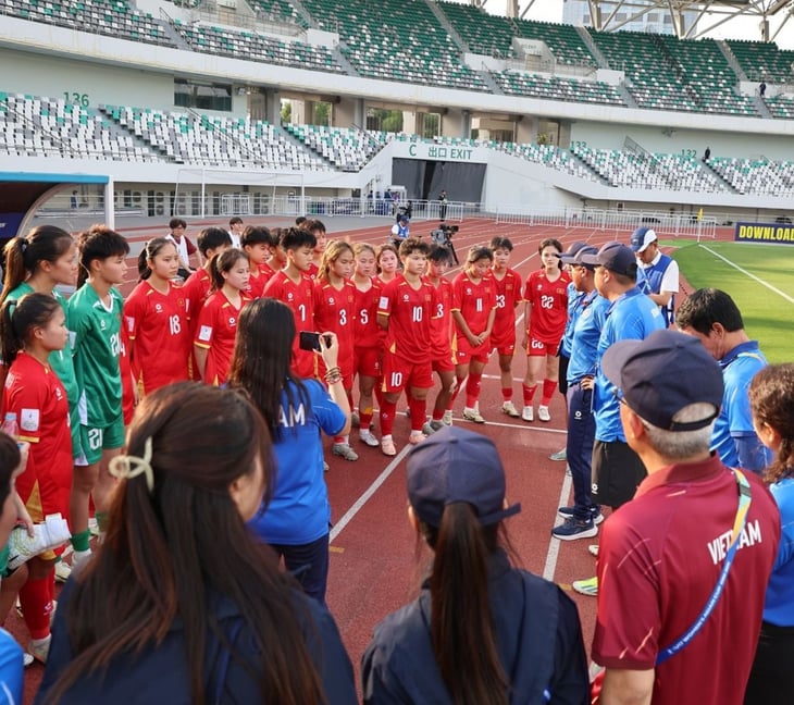 HLV Nhật Bản tiếc nuối: U17 nữ Việt Nam lỡ World Cup - Ảnh 1.