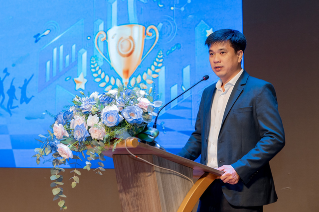 ĐH Kinh tế TP.HCM chính thức có giám đốc mới - Ảnh 1.