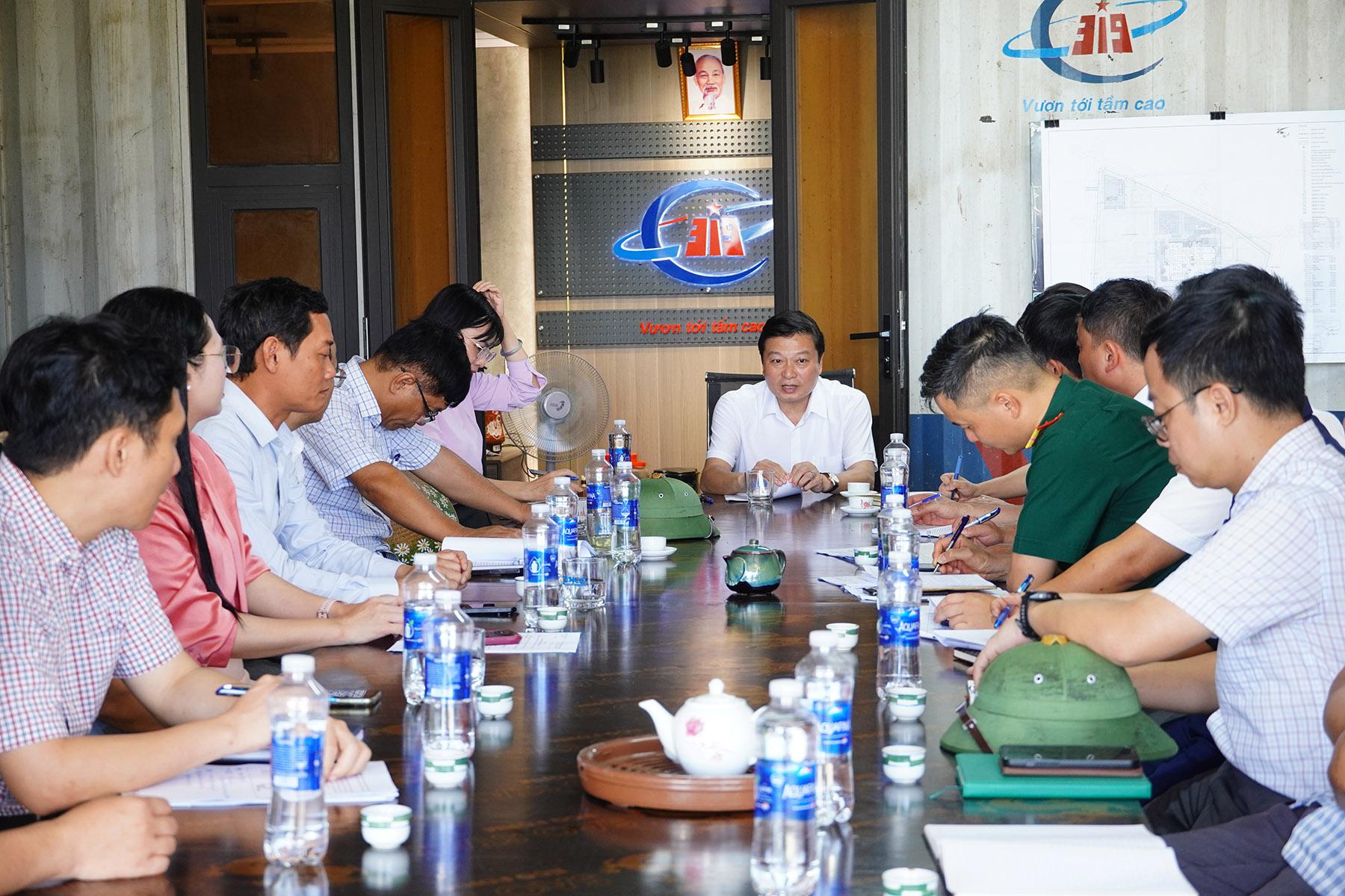 Chủ tịch UBND tỉnh Quảng Trị Lê Hồng Vinh làm việc với các sở, ngành, địa phương và các đơn vị liên quan về Dự án Bệnh viện Đa khoa khu vực Bắc Quảng Bình (cơ sở 2)