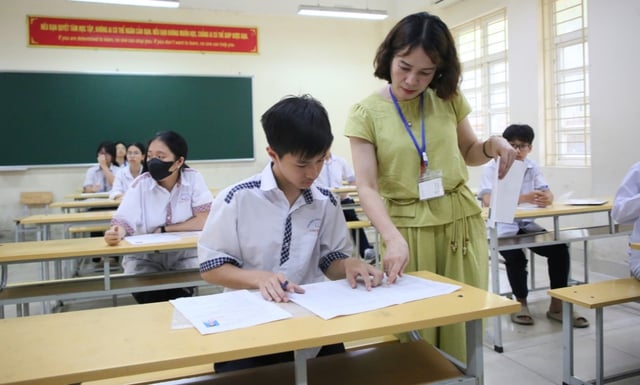 Quảng Ninh tăng chỉ tiêu lớp 10 công lập - Ảnh 2.