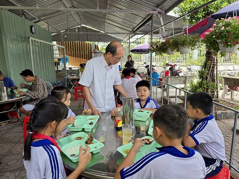 Quán cơm 0 đồng với tấm lòng nhân ái