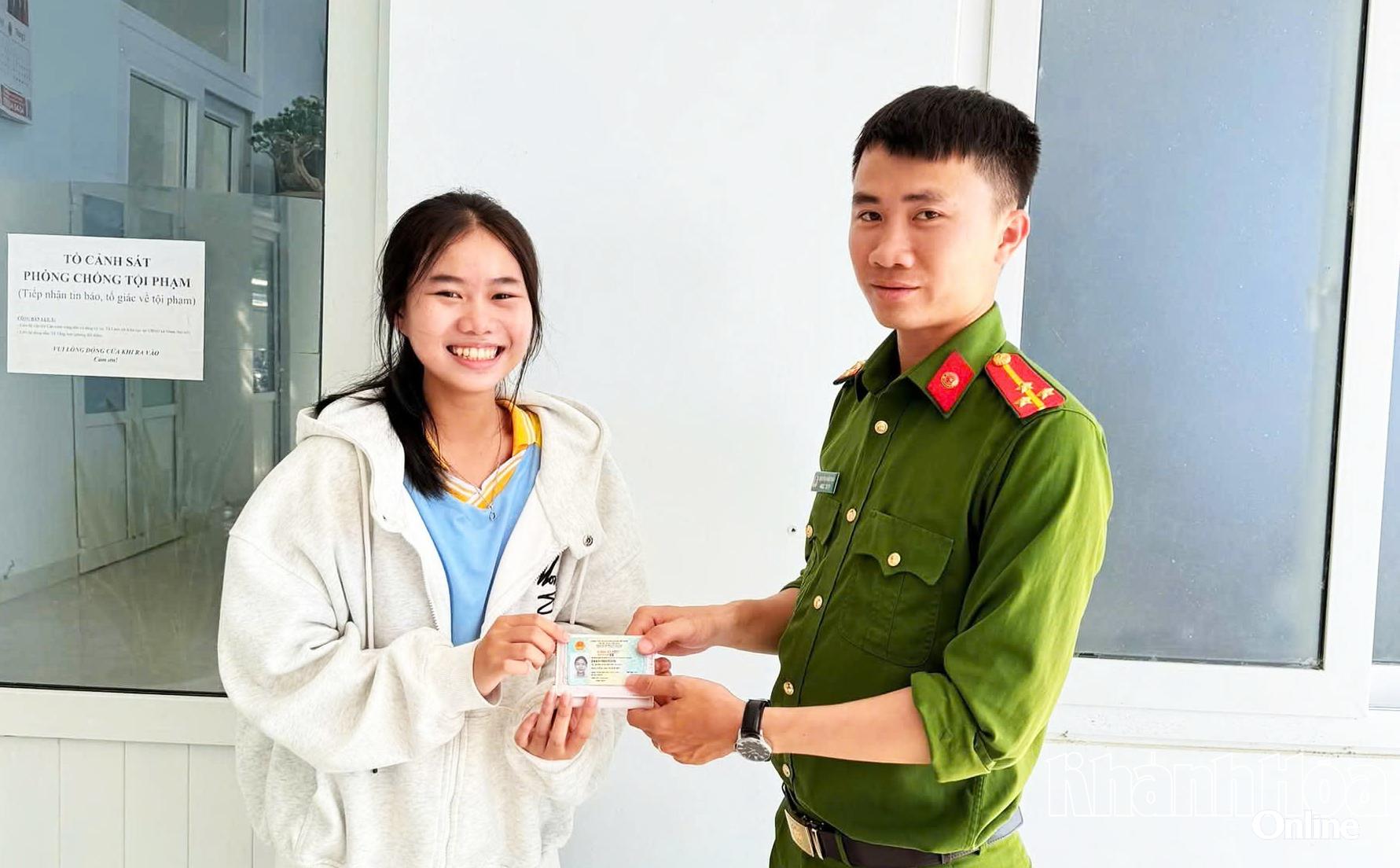 ตำรวจตำบลวิงห์ไฮได้คืนเอกสารส่วนตัวทั้งหมดแล้ว