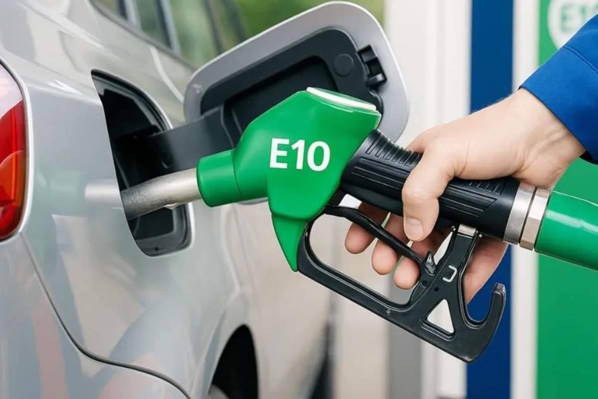 Petrolimex công bố giá xăng E10 RON 95-V từ 24.630 đồng/lít