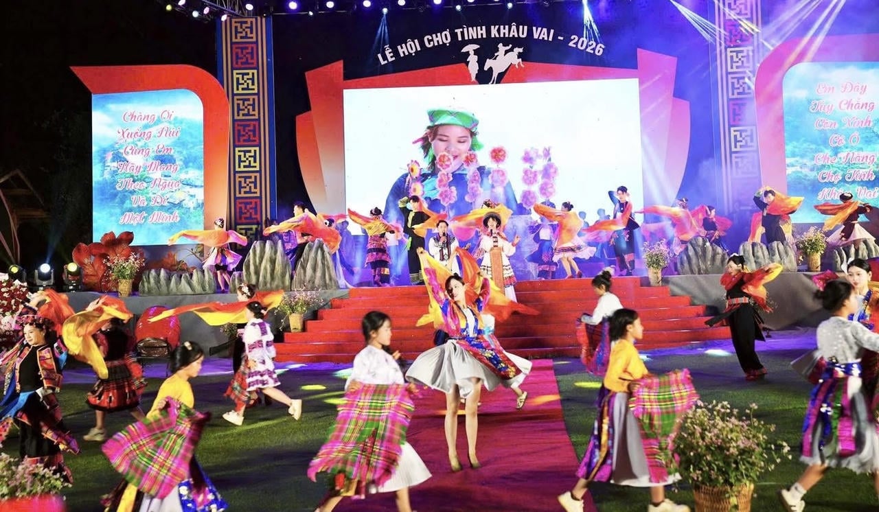 Mnoho unikátních folklórních vystoupení obyvatel Giáy a dalších etnických skupin z hor. (Foto: PV)