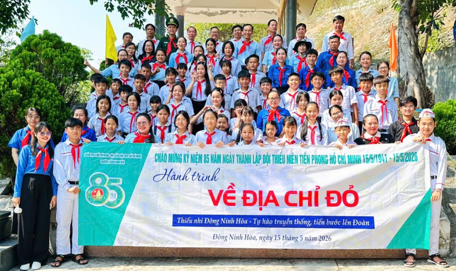Hành trình về địa chỉ đỏ.
