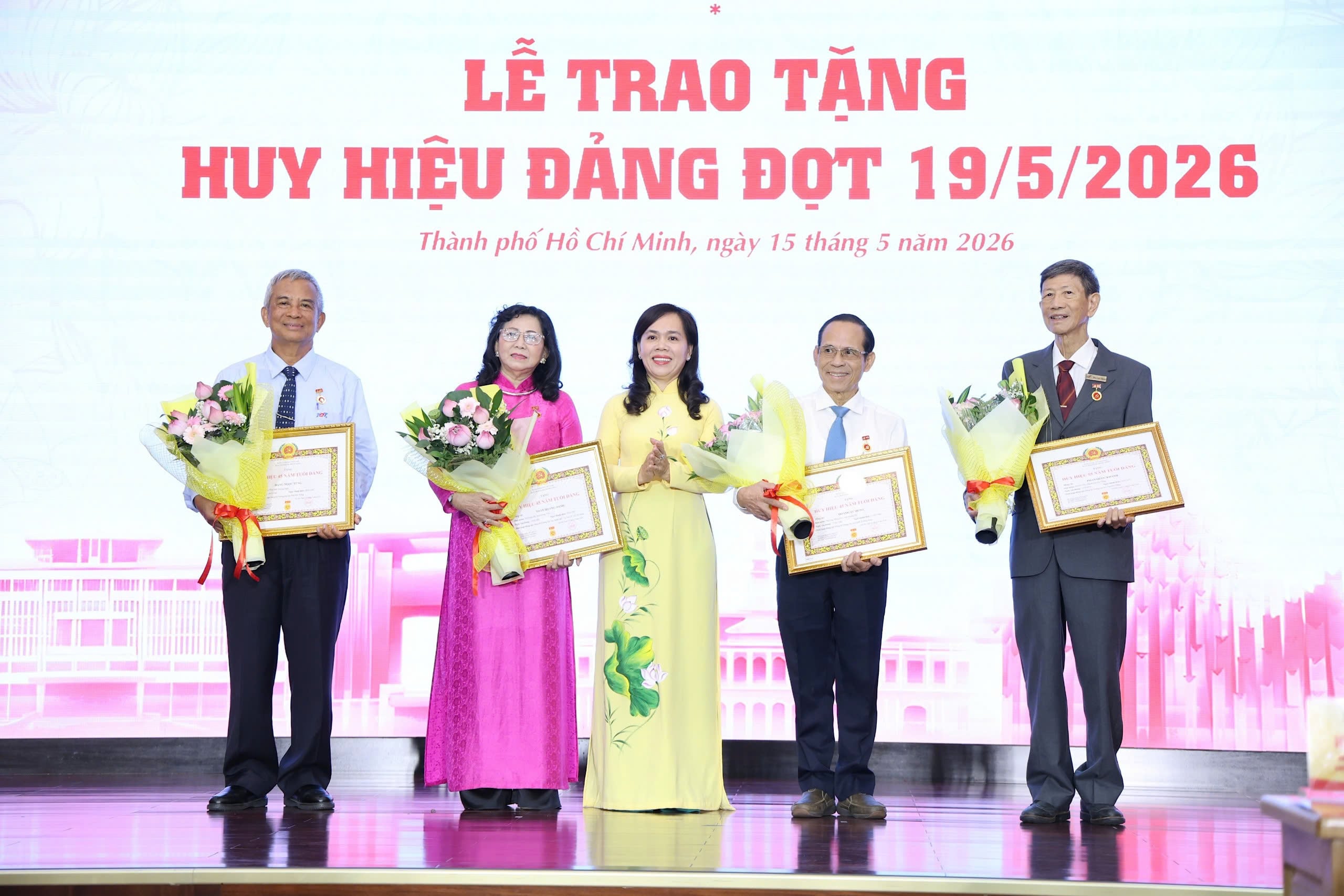 Đảng ủy UBND TPHCM biểu dương điển hình học Bác năm 2026 - Ảnh 2.