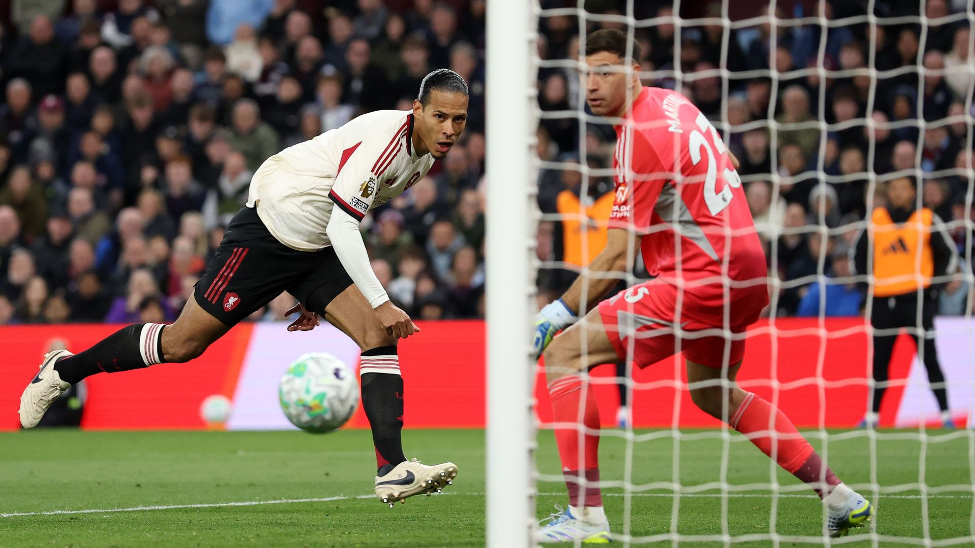 resources_premierleague_pulselive_com 2026 05 15T193227Z_1846847205_UP1EM5F1IA12Z_RTRMADP_3_SOCCER ENGLAND AVL LIV.jpg