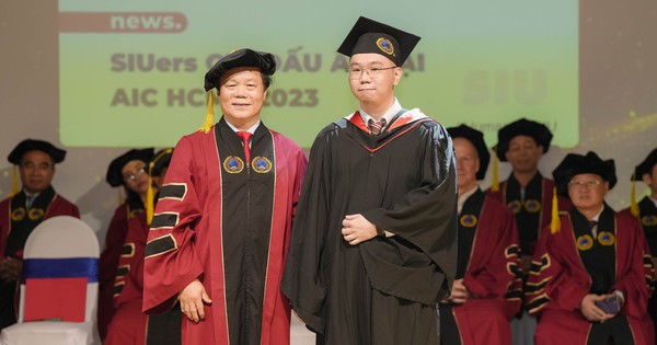 최근 인공지능 분야를 졸업한 학생이 거의 만점에 가까운 학점으로 주목을 받고 있다.