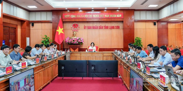 Réduire les intermédiaires et rapprocher les services publics des citoyens - Photo 1. Giảm cấp trung gian, dịch vụ công phải gần dân hơn- Ảnh 1.