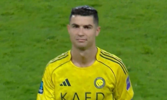 Hành động “xấu xí” của Ronaldo sau chung kết C2 châu Á - Ảnh 1.