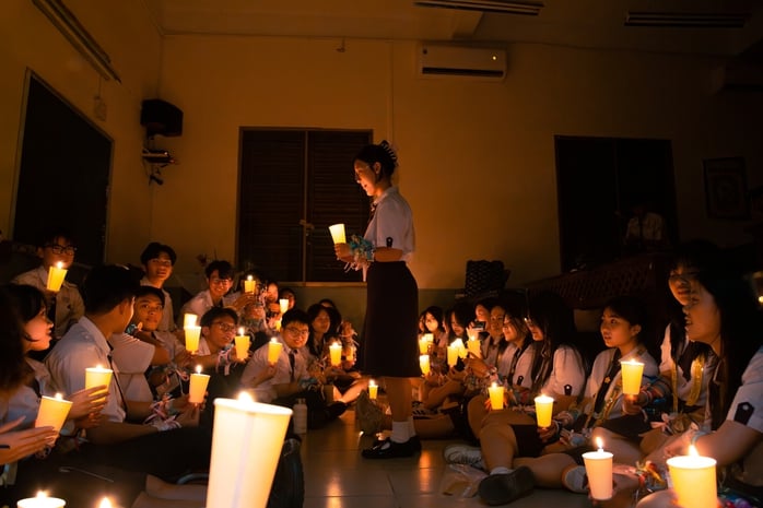 Lễ tri ân đọng lại nhiều cảm xúc tại THPT Nguyễn Thị Minh Khai - Ảnh 1.
