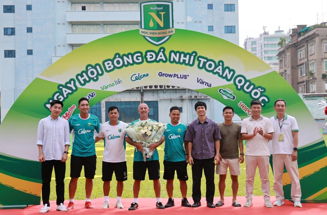 Thầy của Công Phượng, Lý Đức được VFF vinh danh đặc biệt- Ảnh 3.