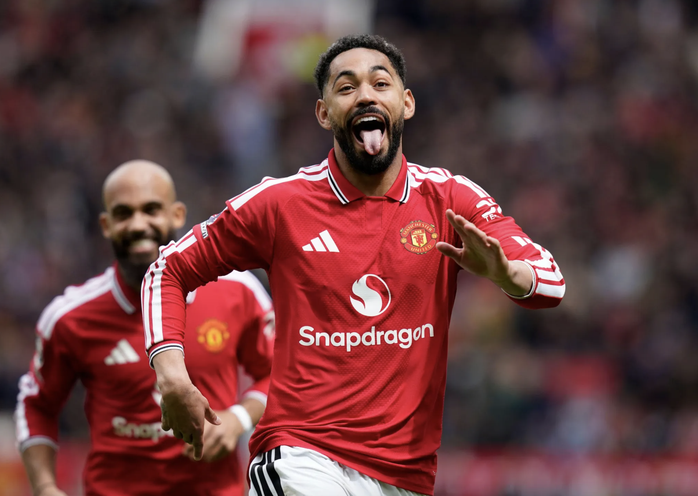 Thắng Nottingham Forest, Man United về đích thứ ba Ngoại hạng Anh - Ảnh 5.