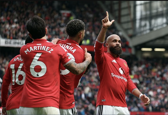 Thắng Nottingham Forest, Man United về đích thứ ba Ngoại hạng Anh - Ảnh 6.