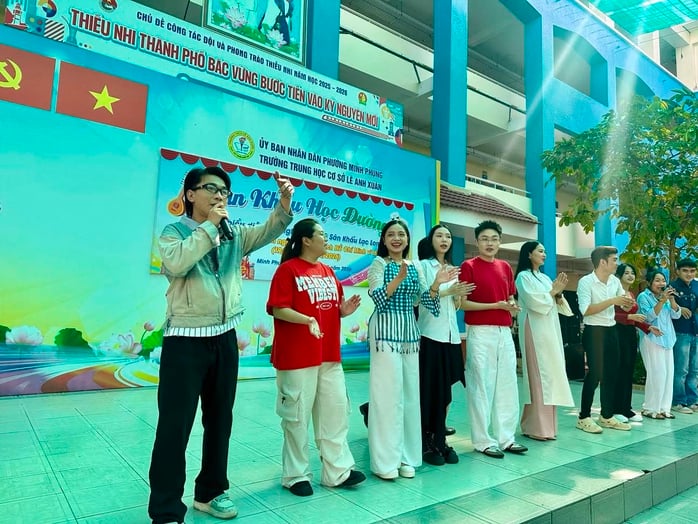 NSƯT Hạnh Thúy lan tỏa tình yêu sân khấu học đường - Ảnh 6.