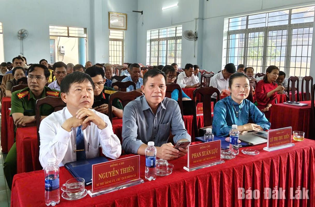 Đại biểu dự Lễ trao Huy hiệu Đảng ngày 18/5. 